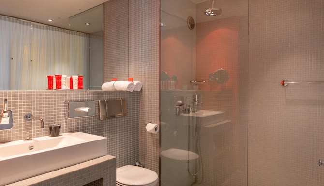 Golden Tulip Opera De Noailles - Salle de bain de la chambre