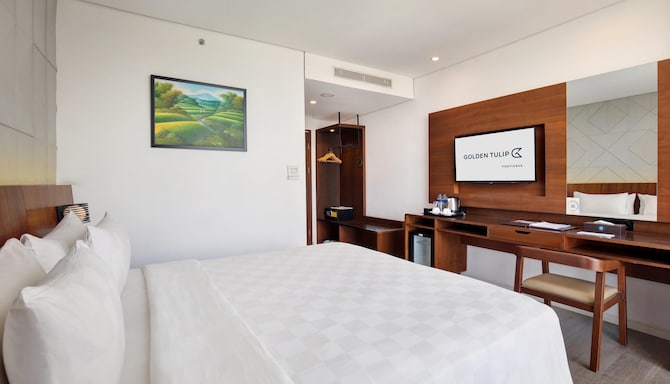 Golden Tulip Pontianak - Superior Queen