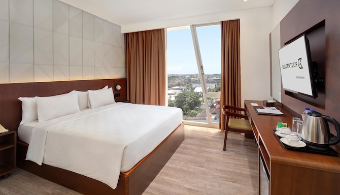 Golden Tulip Pontianak - Deluxe Queen