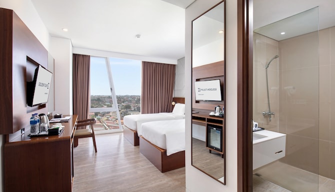 Golden Tulip Pontianak - Superior Twin