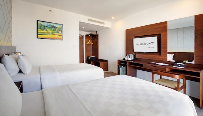 Golden Tulip Pontianak - Deluxe Twin
