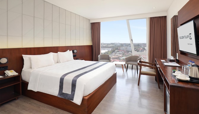 Golden Tulip Pontianak - Executive Queen