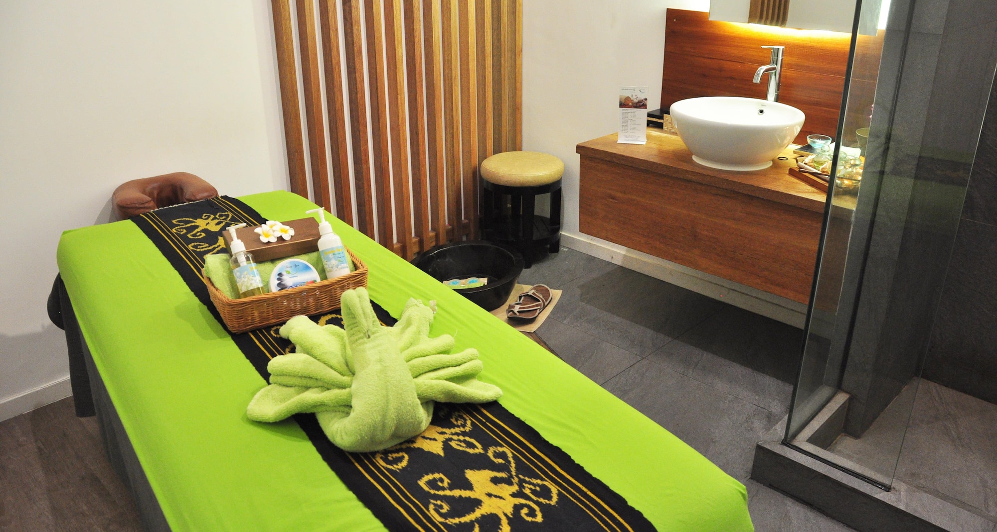 Golden Tulip Pontianak - Spa
