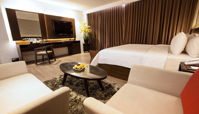 Golden Tulip Pontianak - Junior Suite