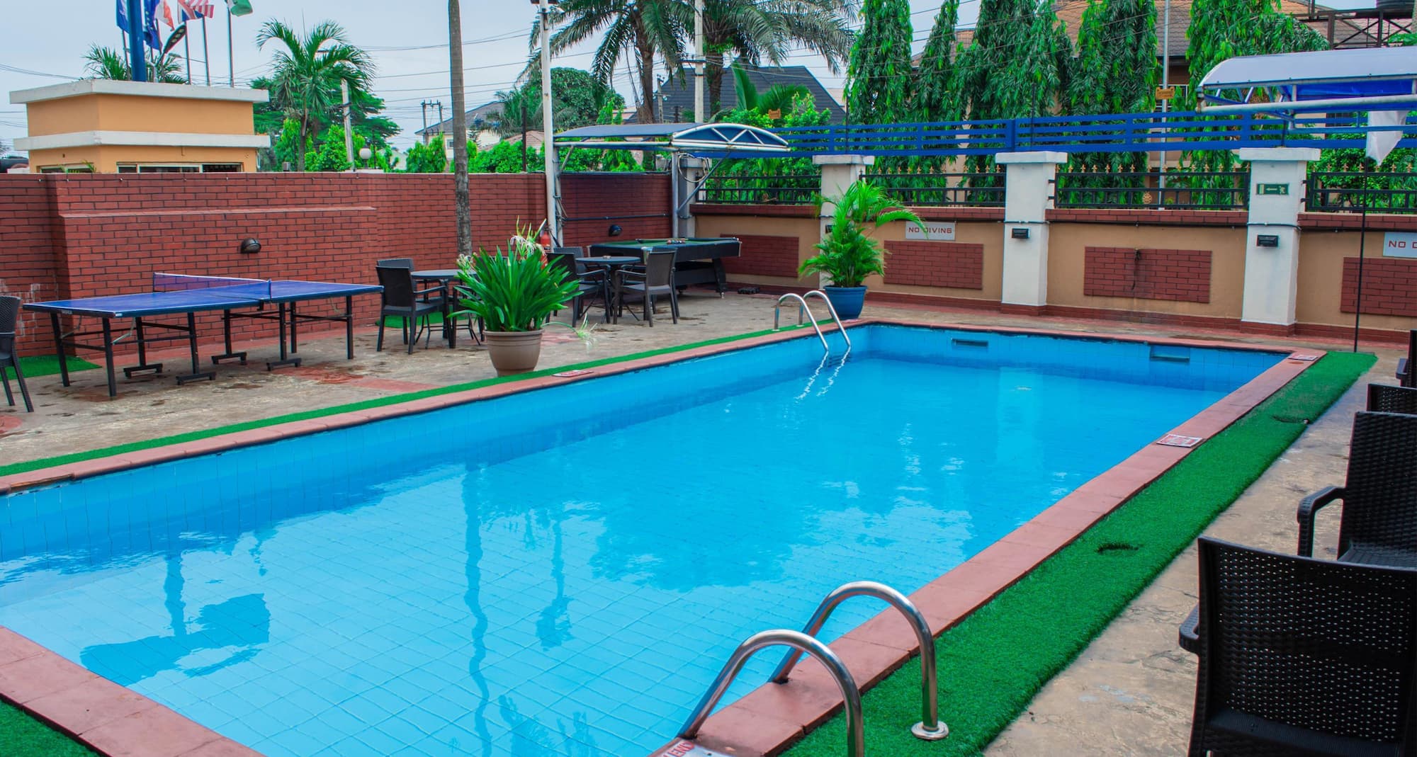 Golden Tulip Port Harcourt - swimming pool