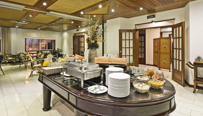 Buffet Breakfast