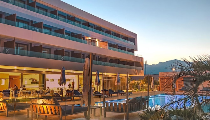 Golden Tulip Porto Vecchio - IMG
