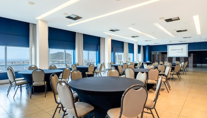 Sky Lounge