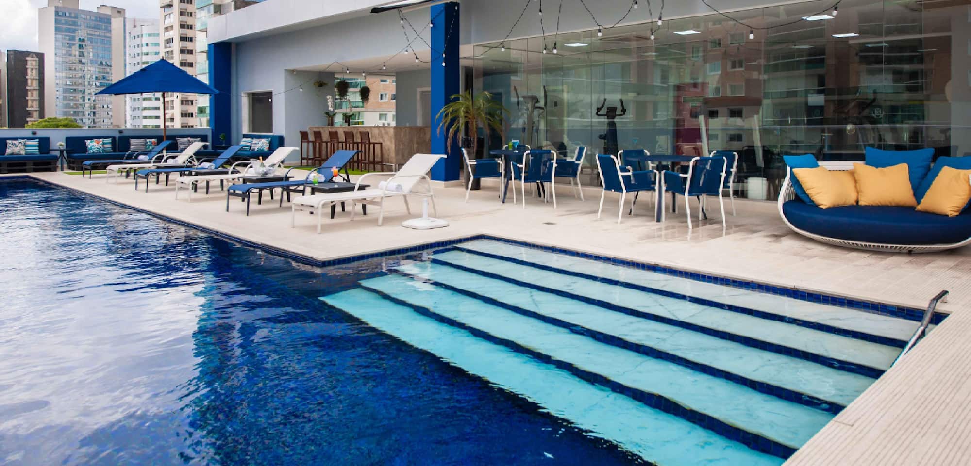 Golden Tulip Porto Vitoria - Pool Outdoor