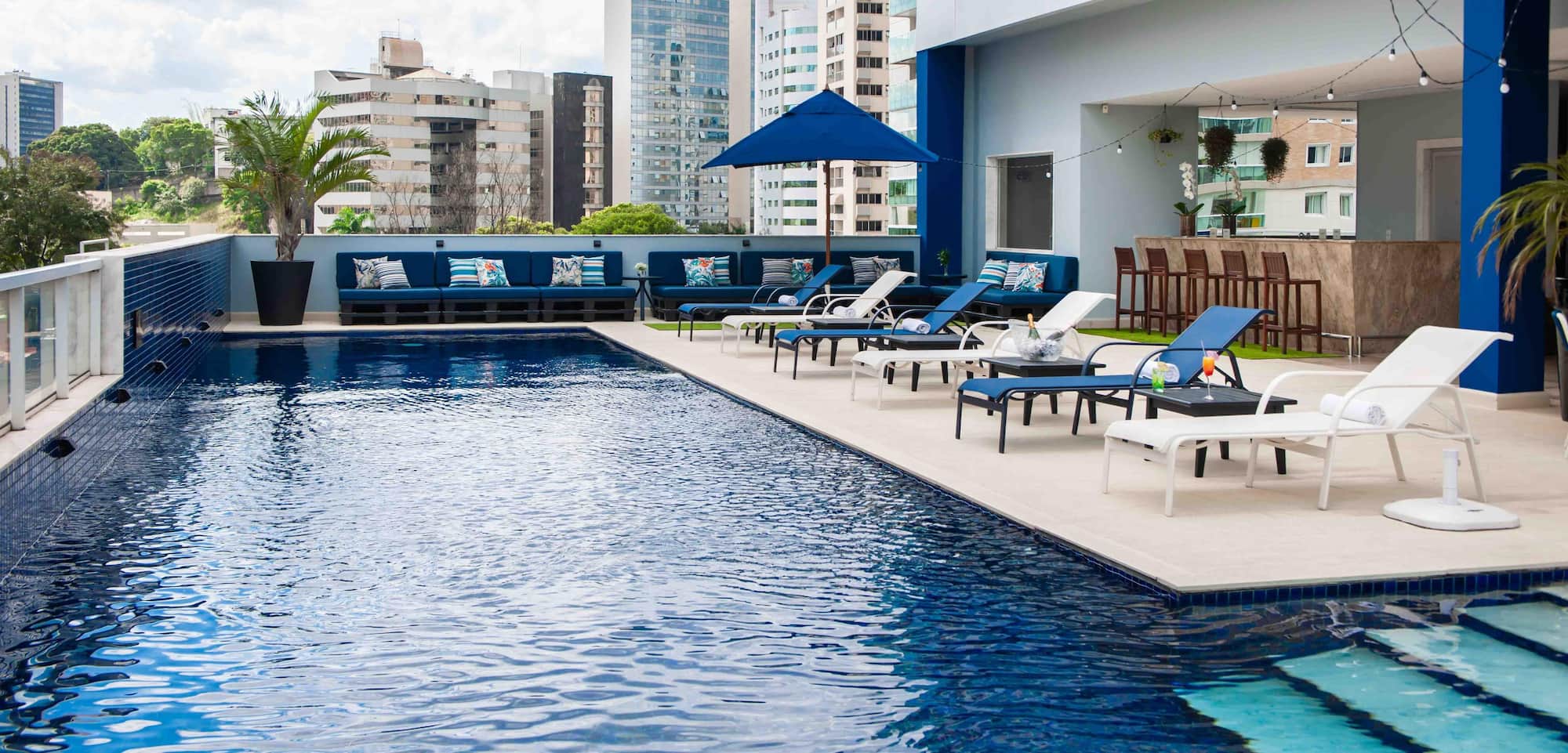 Golden Tulip Porto Vitoria - Pool Outdoor