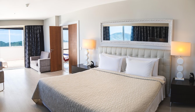 Golden Tulip Porto Vitoria - presidential suite