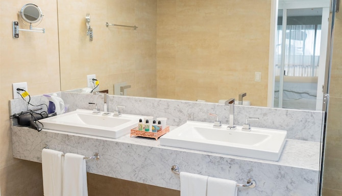 Golden Tulip Porto Vitoria - Suíte presidencial