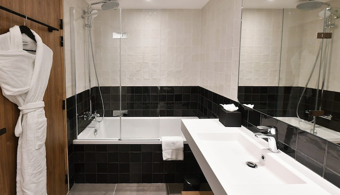 GOLDEN TULIP REIMS - FDKSB
