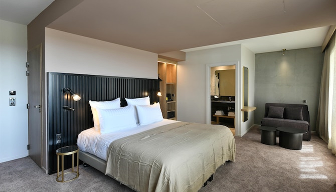 GOLDEN TULIP REIMS - JKSD