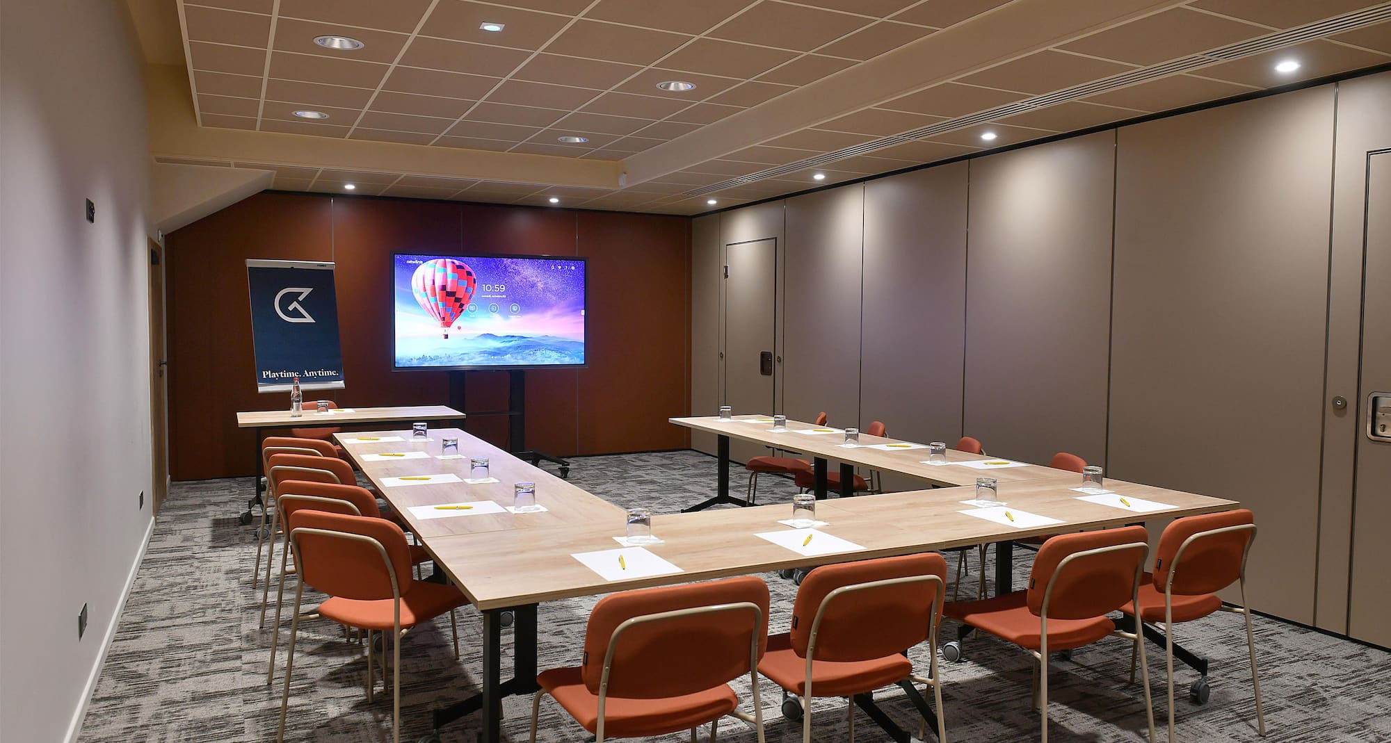 GOLDEN TULIP REIMS - laptop