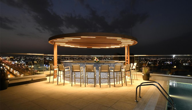 Golden Tulip Riyadh - Bar/Lounge