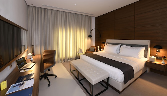 Golden Tulip Riyadh - Guest room