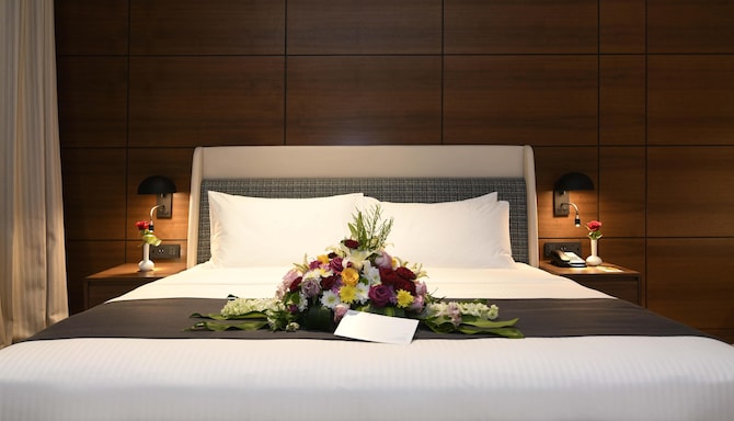 Golden Tulip Riyadh - Guest room