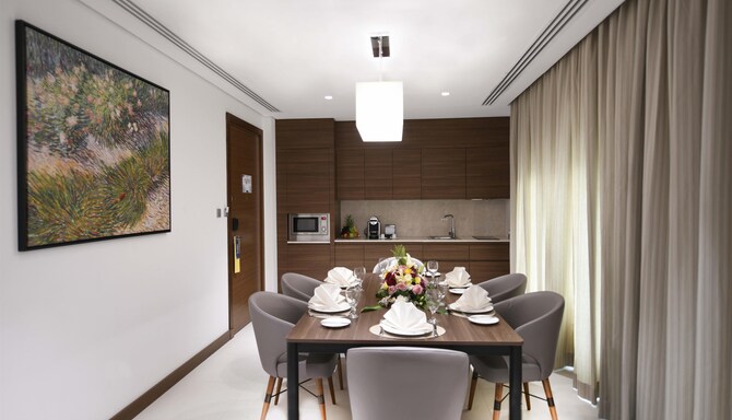 Golden Tulip Riyadh - Suite kitchen/kitchenette