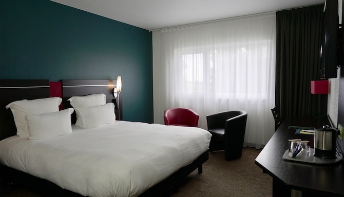 GOLDEN TULIP ROISSY SAINT WITZ