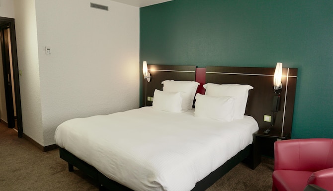 GOLDEN TULIP ROISSY SAINT WITZ