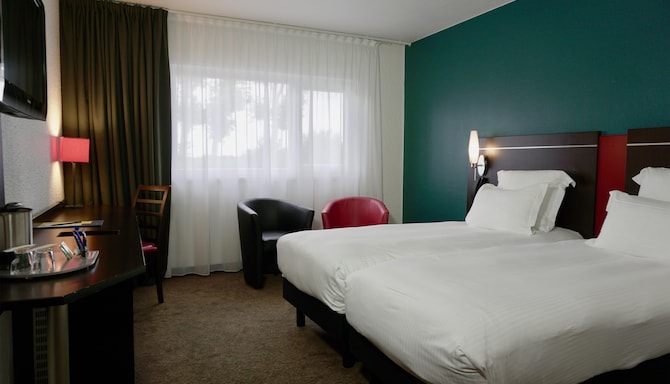 GOLDEN TULIP ROISSY SAINT WITZ