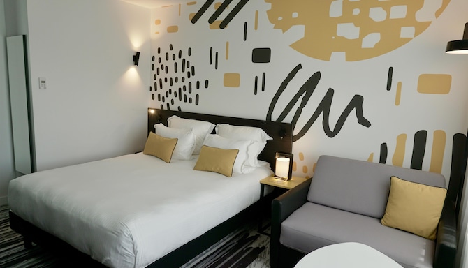 GOLDEN TULIP ROISSY SAINT WITZ