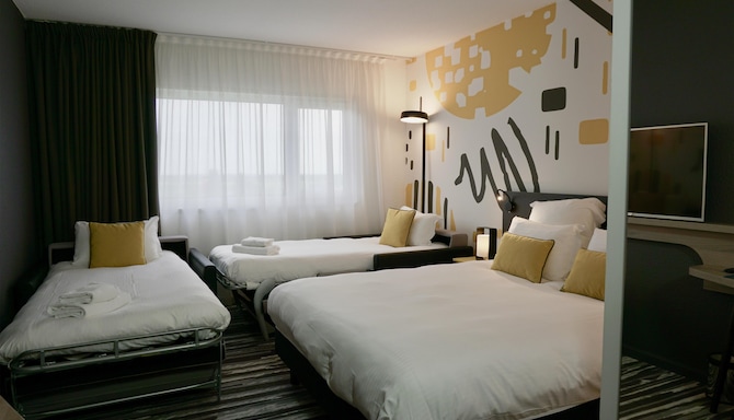 GOLDEN TULIP ROISSY SAINT WITZ