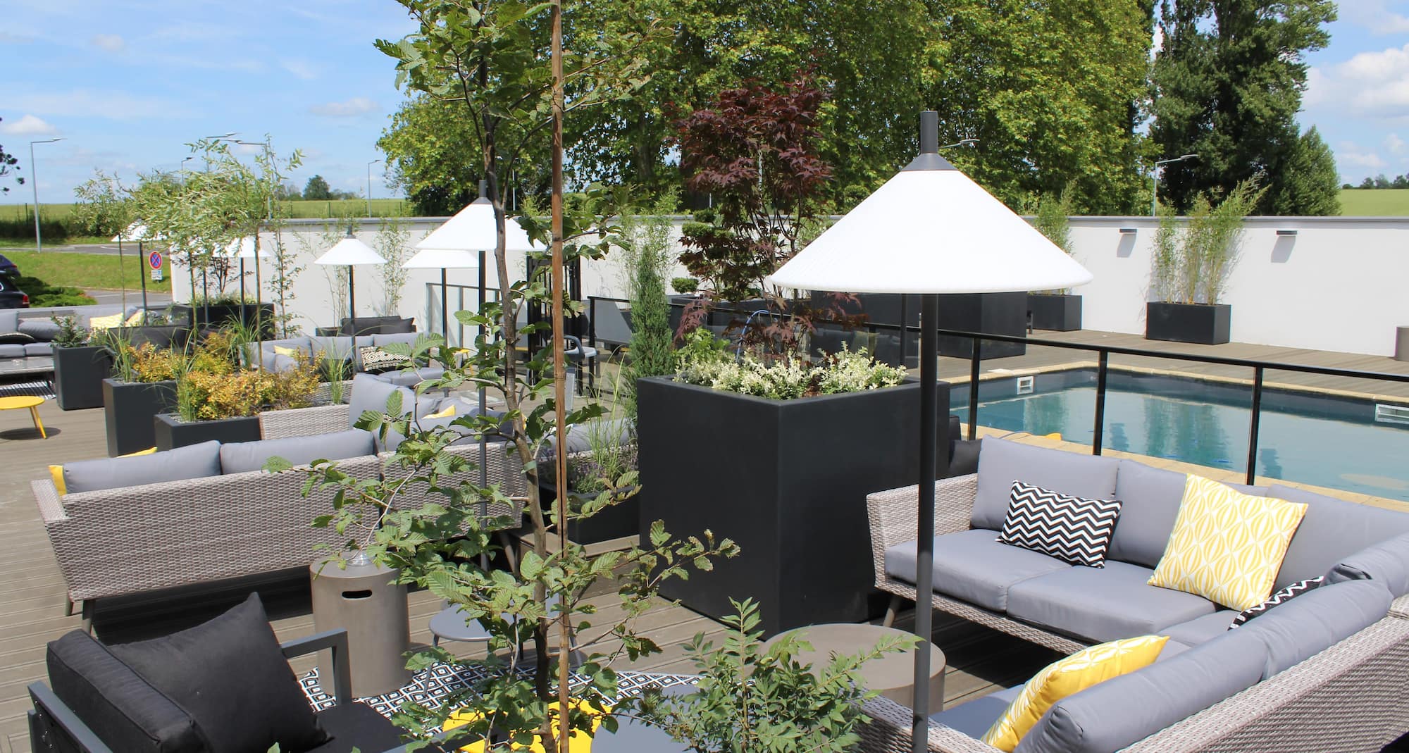  - Terrasse et Piscine bis