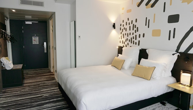 GOLDEN TULIP ROISSY SAINT WITZ