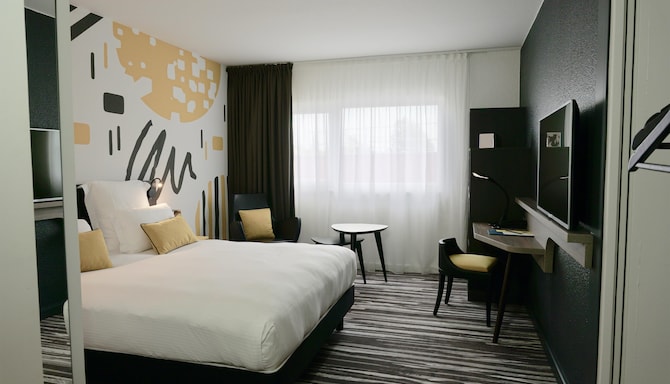 GOLDEN TULIP ROISSY SAINT WITZ
