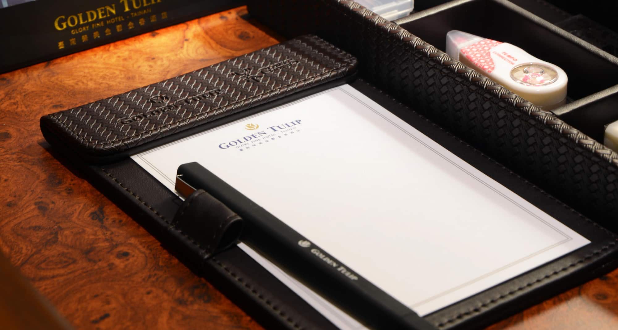GOLDEN TULIP RS BOUTIQUE HOTEL TAINAN - Desk Pad
