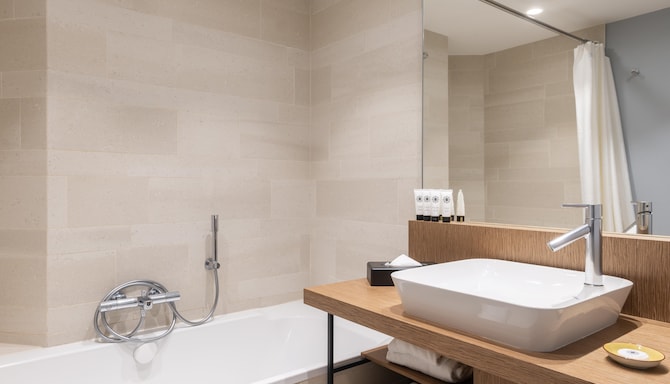 GOLDEN TULIP SAINT MALO - Bain de suite