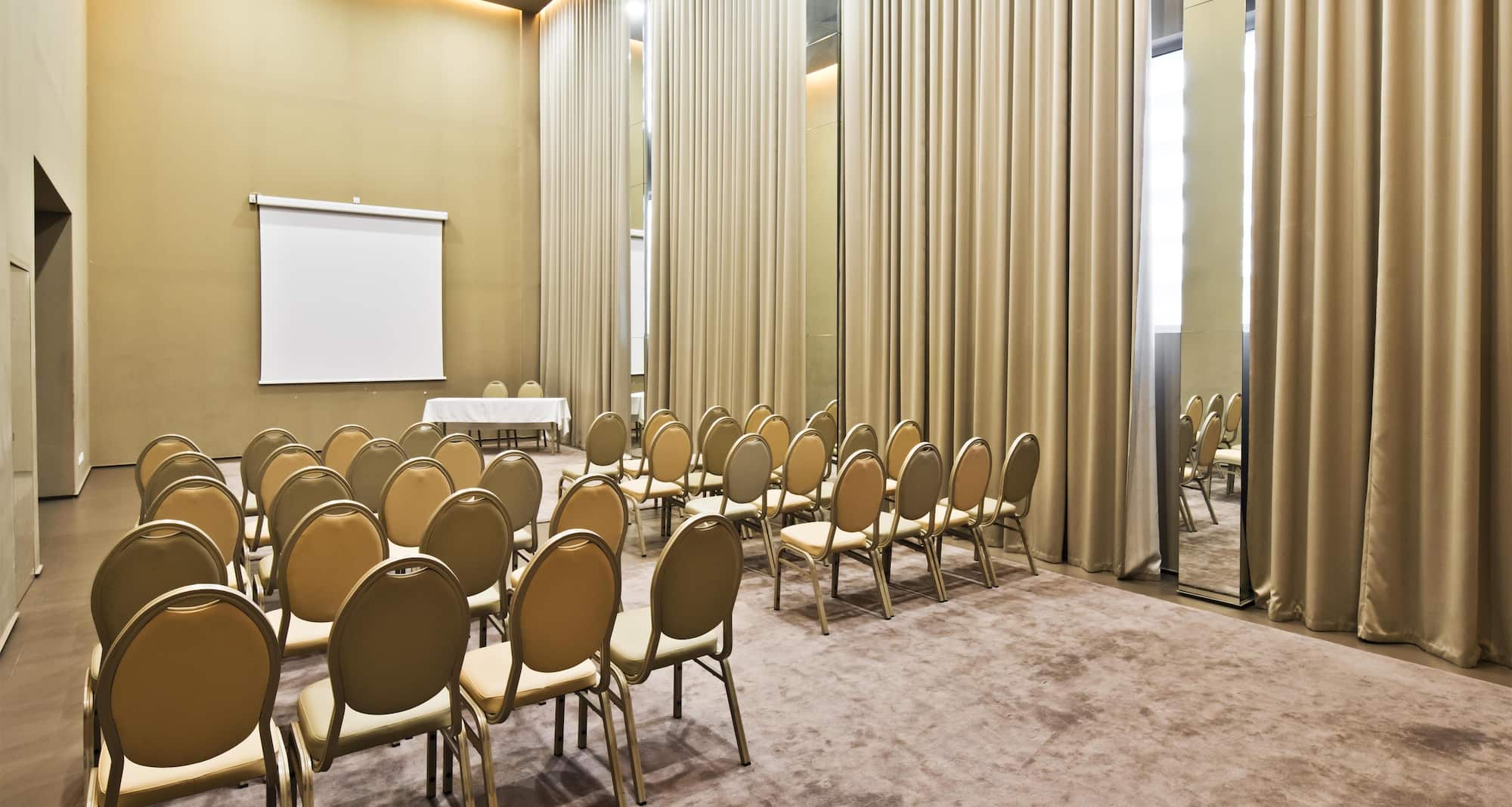 GOLDEN TULIP SAO JOAO DA MADIERA HOTEL - MEETING ROOM