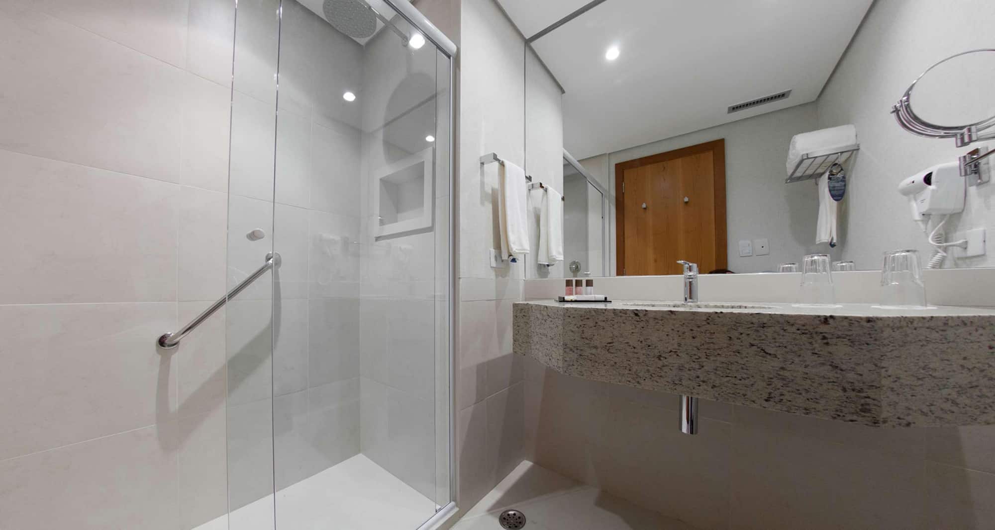 Golden Tulip Sao Jose Dos Campos - Bathroom