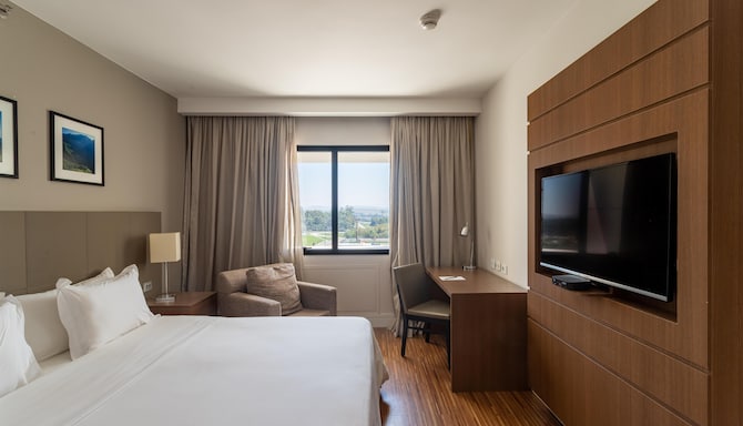 Golden Tulip Sao Jose Dos Campos - COLINAS