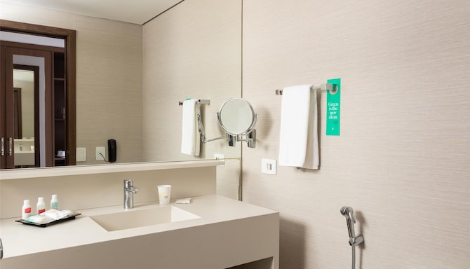 Golden Tulip Sao Jose Dos Campos - COLINAS
