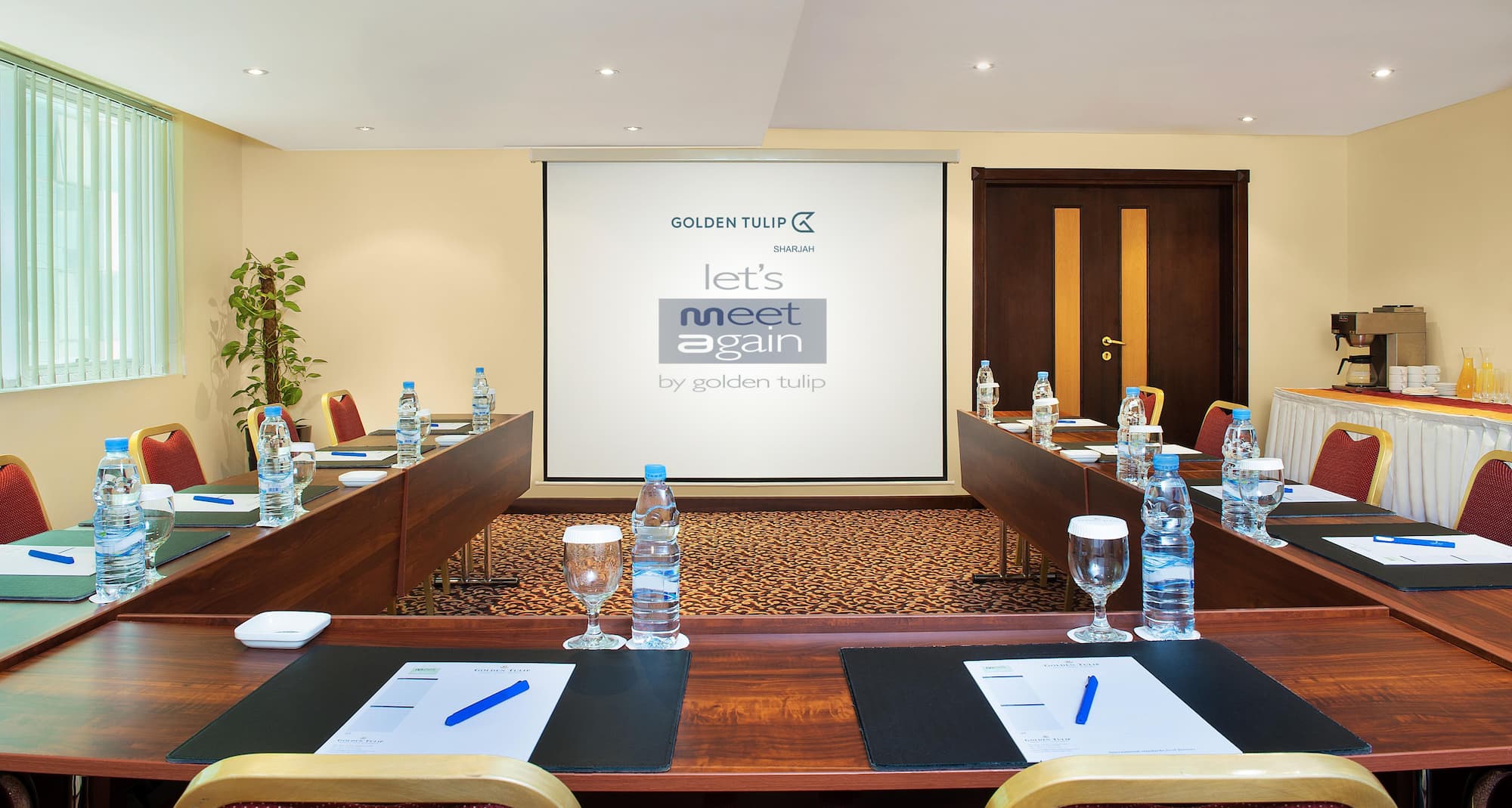 Golden Tulip Sharjah - Golden Tulip Sharjah Meeting Room