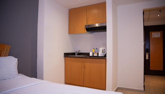 Golden Tulip Sharjah - جناح مطبخ / مطبخ صغير