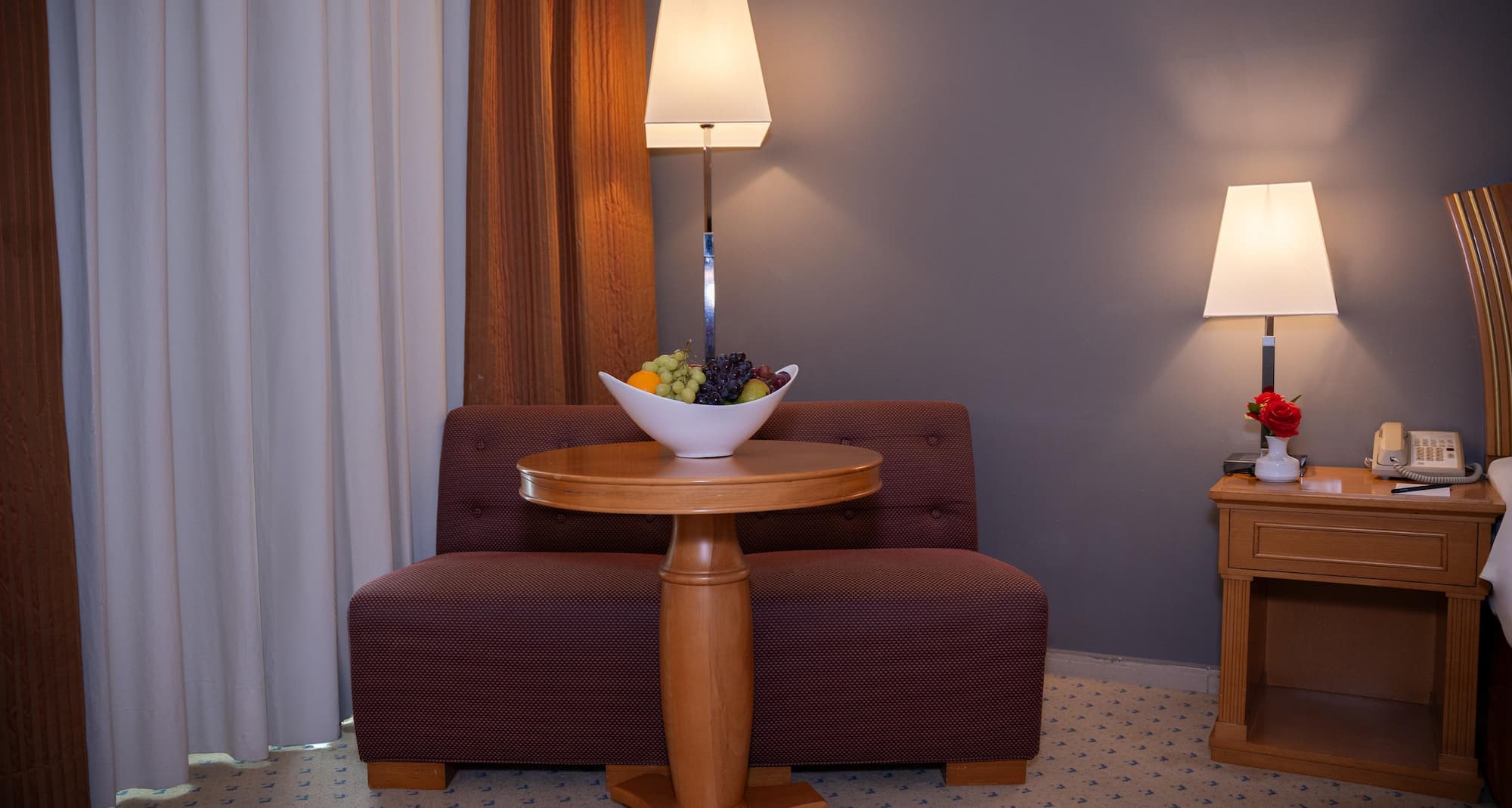 Golden Tulip Sharjah - Standard Studio Apartment King Room