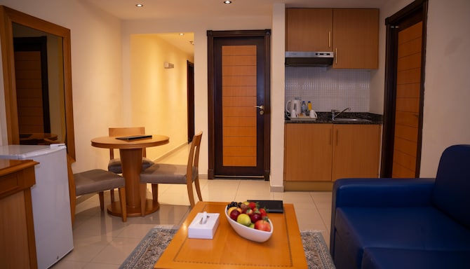 Golden Tulip Sharjah - جناح