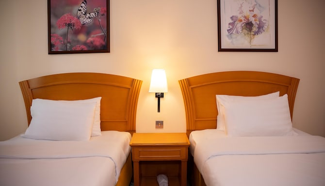 Golden Tulip Sharjah - جناح