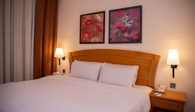 Golden Tulip Sharjah - جناح