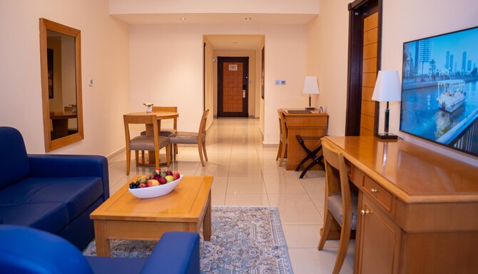 Golden Tulip Sharjah - جناح