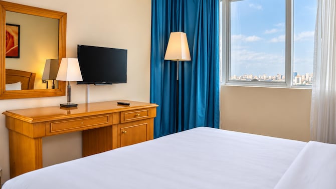 Golden Tulip Sharjah - جناح