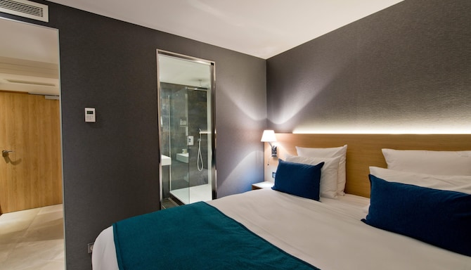 Golden Tulip Sophia Antipolis - Standard  Superior room