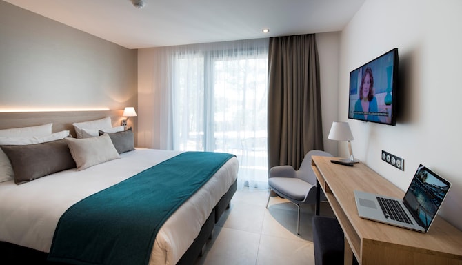 Golden Tulip Sophia Antipolis - Room