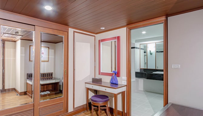 Golden Tulip Sovereign Hotel Bangkok - Dressing Room