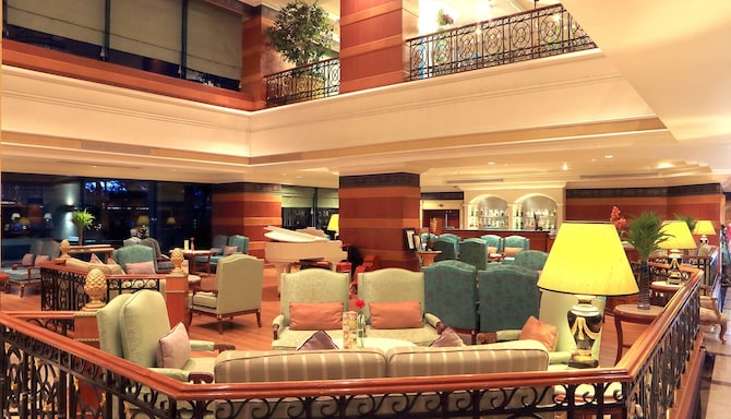 Drink - Lobby Lounge