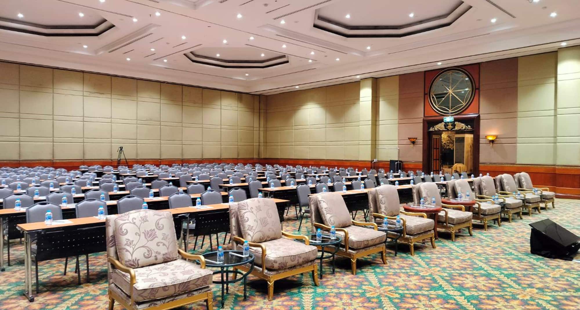Golden Tulip Sovereign Hotel Bangkok - Bu-nga